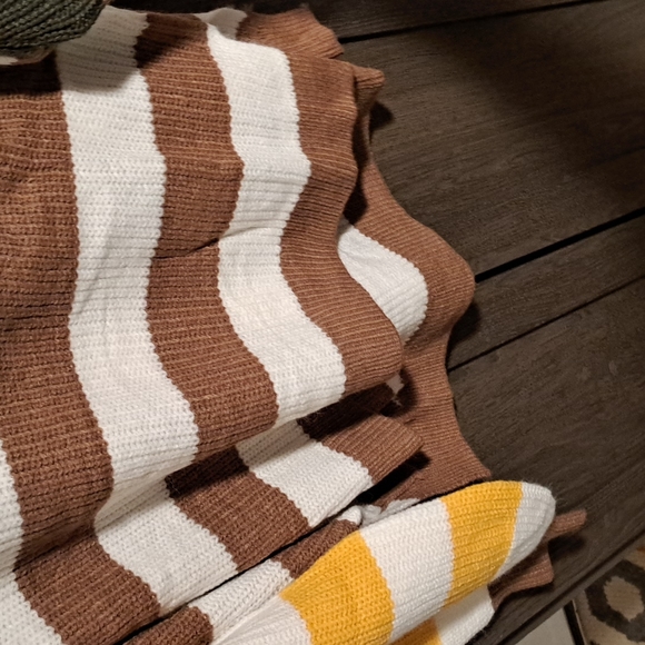 🔥⛄️HP ⛄️New Oversized vneck striped sweater 💖 - Picture 8 of 11